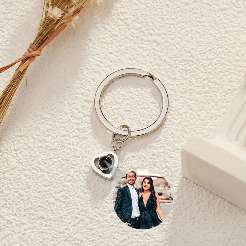 Llavero Personalizado con Proyección de Imagen en Forma de Corazón