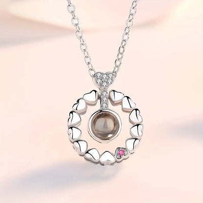 Collar Personalizado con Proyección de Foto – Anillo de Corazón, Un Símbolo de Amor Infinito