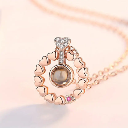 Collar Personalizado con Proyección de Foto – Anillo de Corazón, Un Símbolo de Amor Infinito